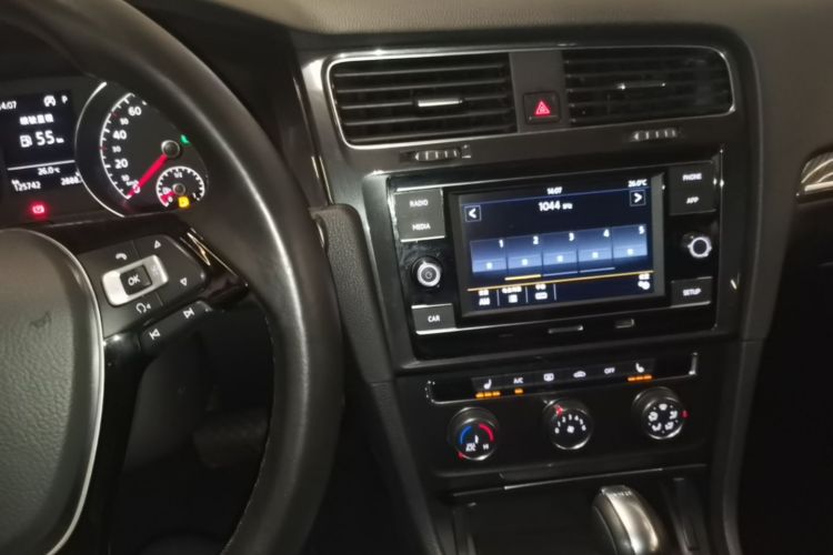 Volkswagen Golf 2018 #13 Volkswagen Golf 2018 car image #13