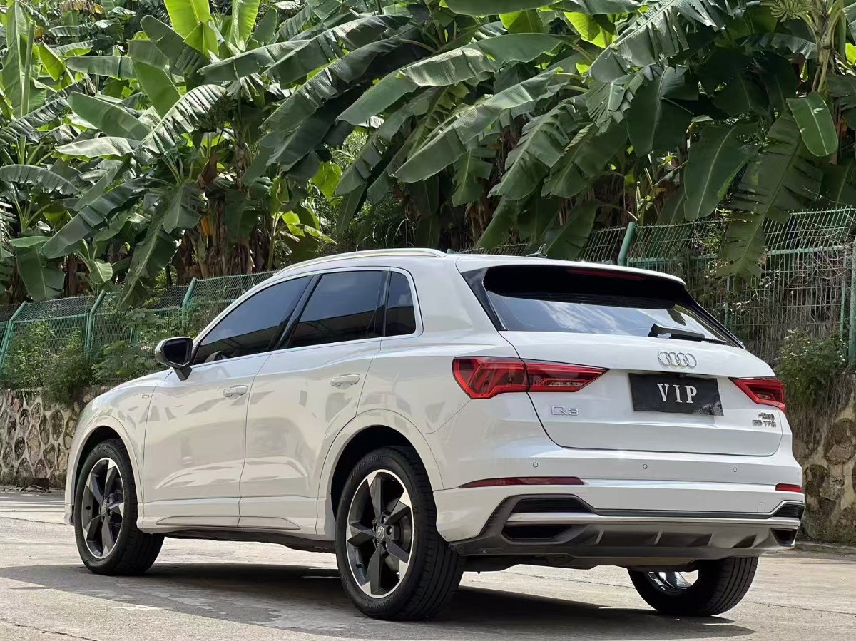 Audi Q3 2020 car image #6