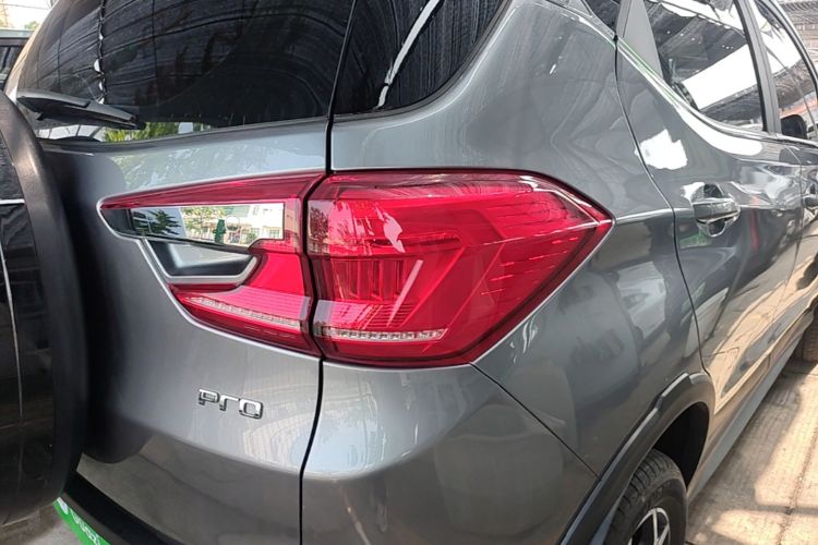 BYD Yuan Pro 2023 car image #8