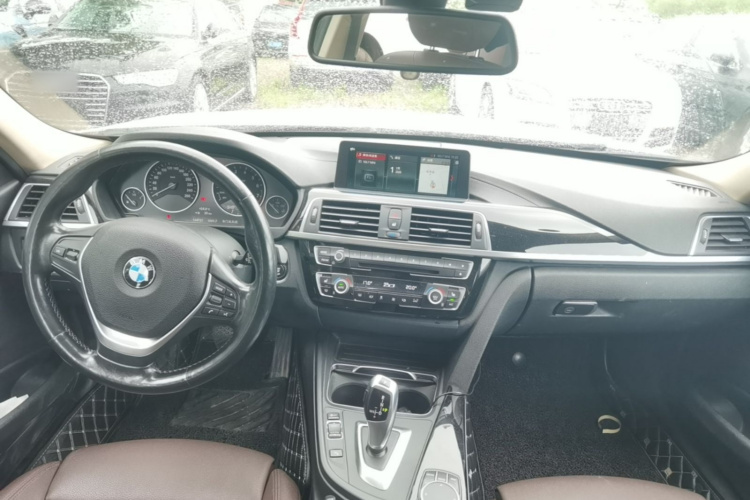 BMW 3 Series 2019 #12 BMW 3 Series 2019 car image #12