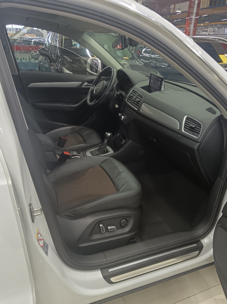 Audi Q3 2018 #8 Audi Q3 2018 car image #8