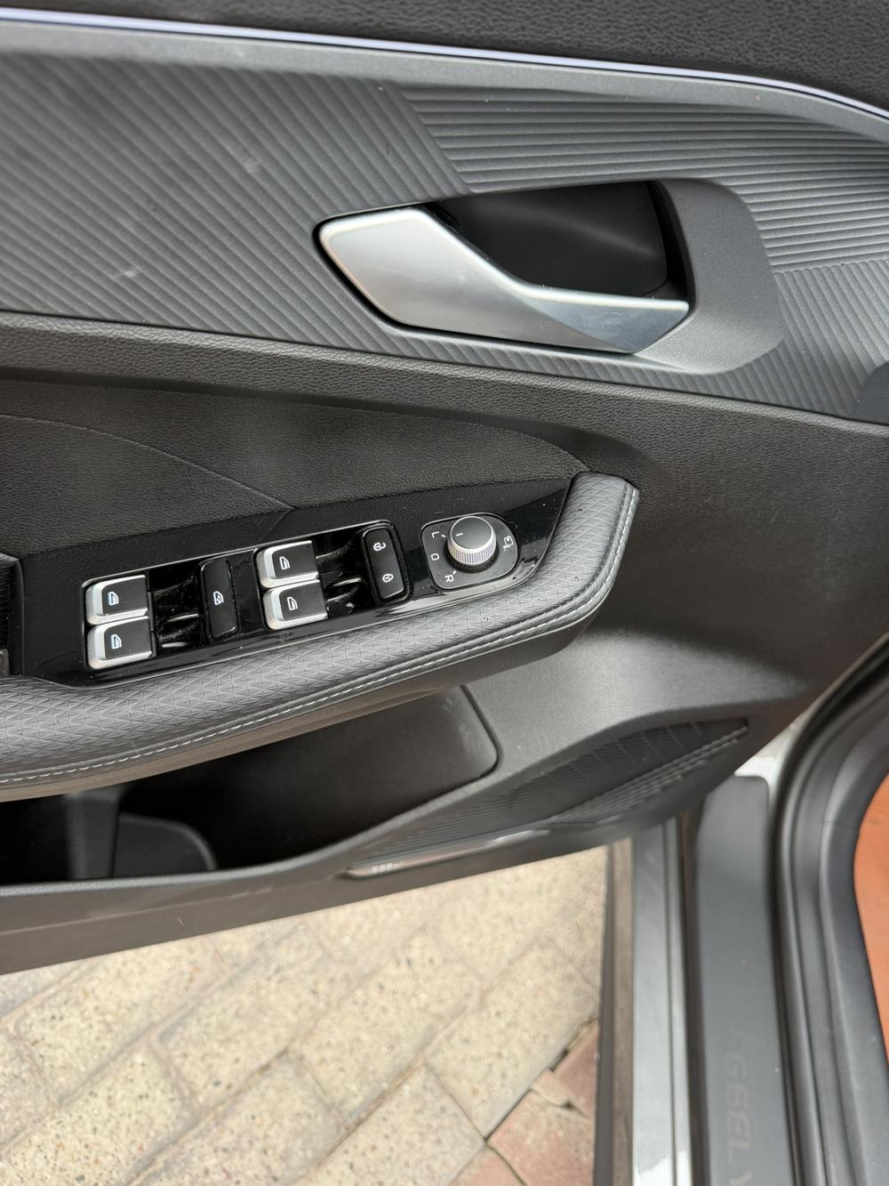 GEELY Binray 2024 car image #10