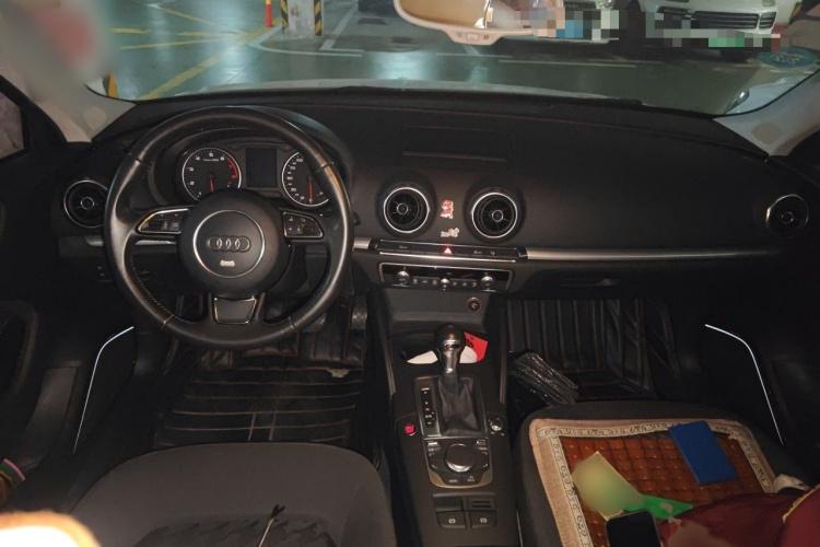 Audi A3 2015 car image #12