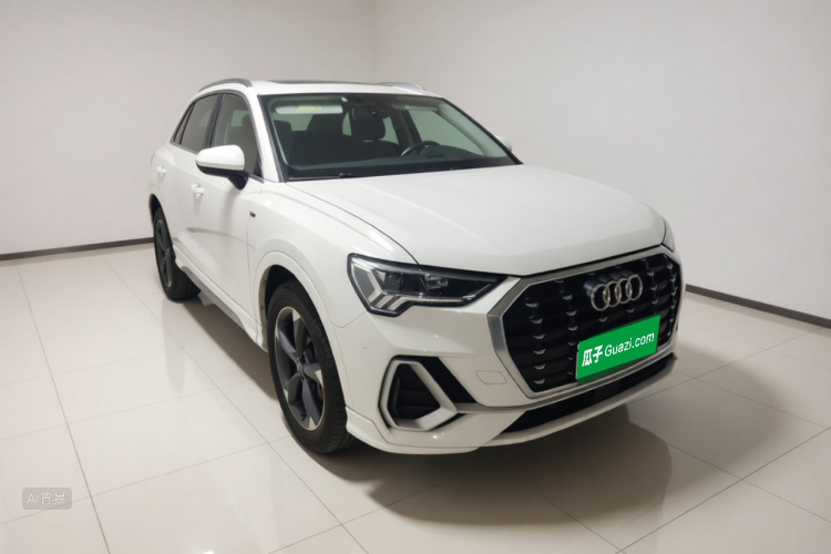 Audi Q3 2019 car image #4