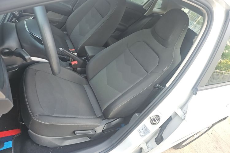Volkswagen Polo 2021 car image #19