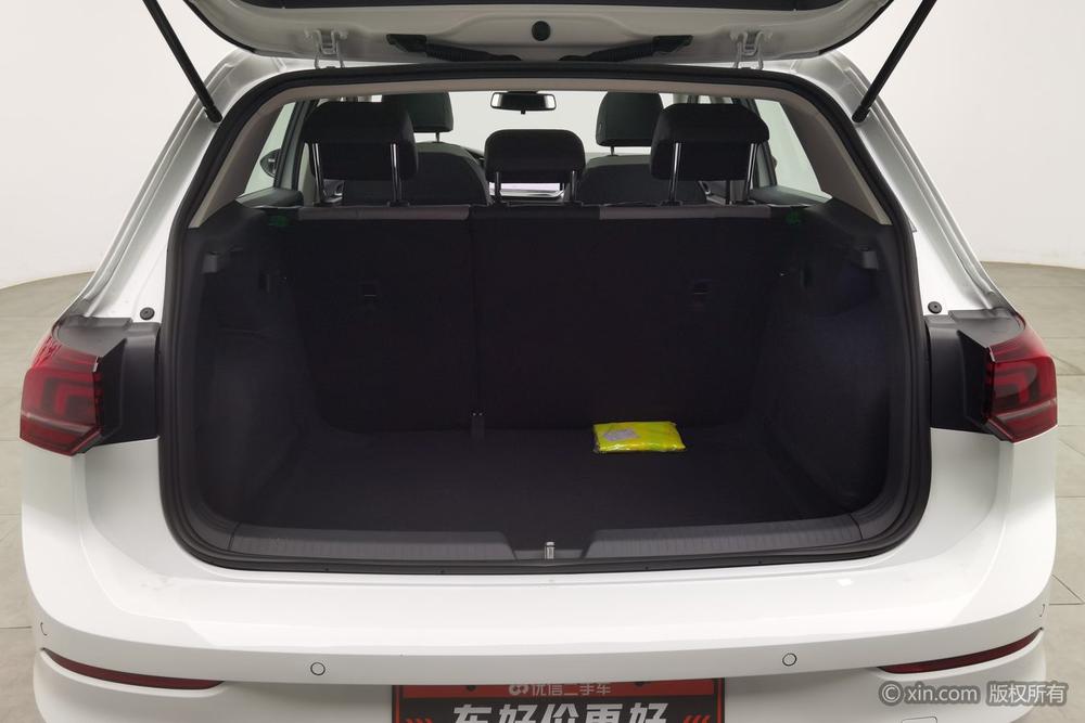 Volkswagen Golf 2026 صورة سيارة #23