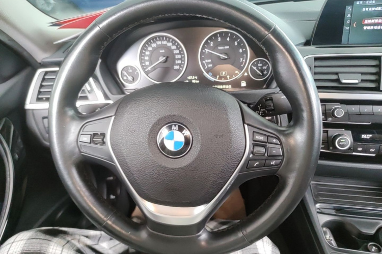 BMW 3 Series 2018 #11 BMW 3 Series 2018 car image #11