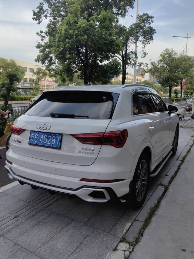 Audi Q3 2025 car image #4