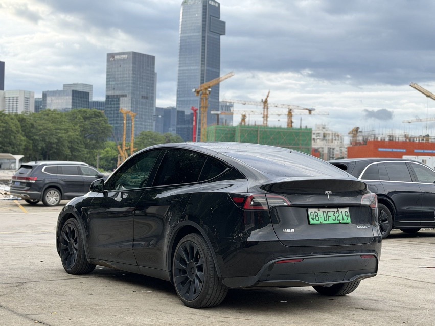 Tesla Model Y 2021 #3 Tesla Model Y 2021 car image #3