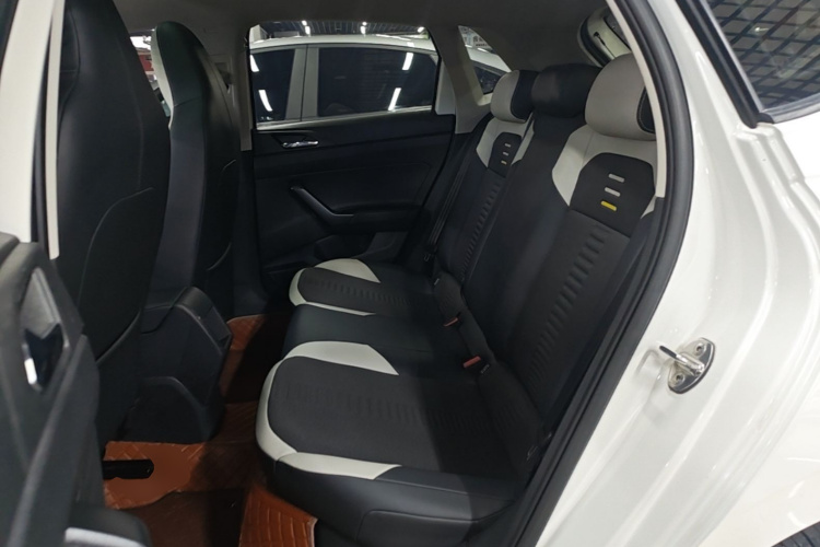 Volkswagen Polo 2022 car image #17