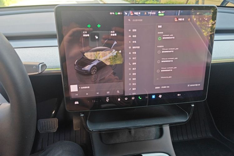 Tesla Model Y 2024 car image #13