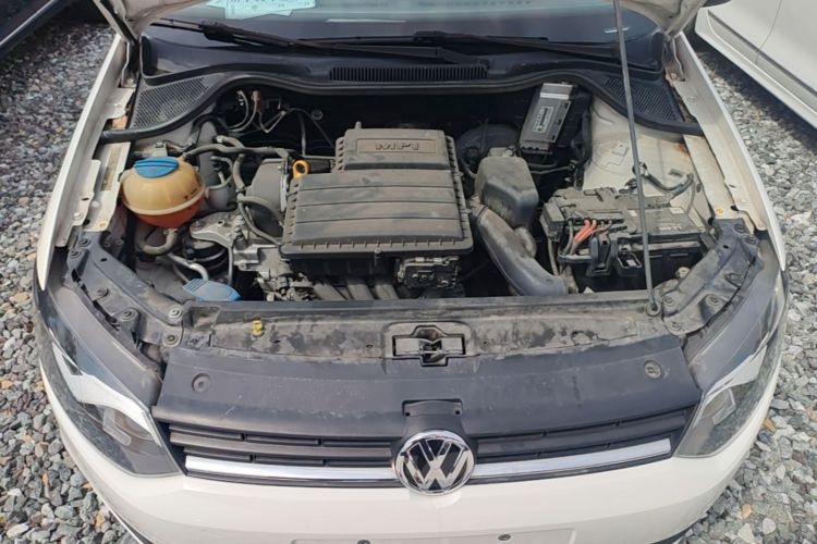 Volkswagen Polo 2016 car image #20