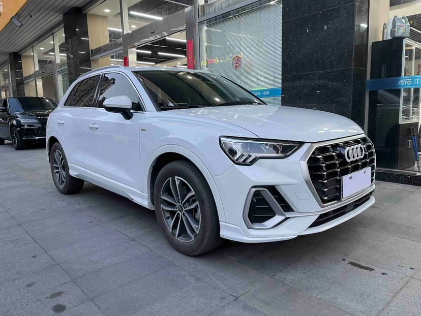 Audi Q3 2023 immagine di auto #3