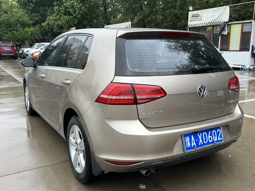 Volkswagen Golf 2015 car image #9