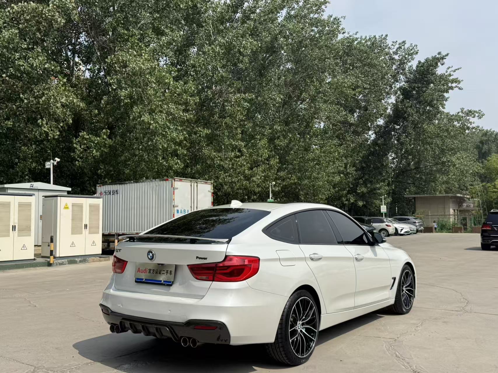 BMW 3 Series GT 2017 #6 BMW 3 Series GT 2017 car image #6