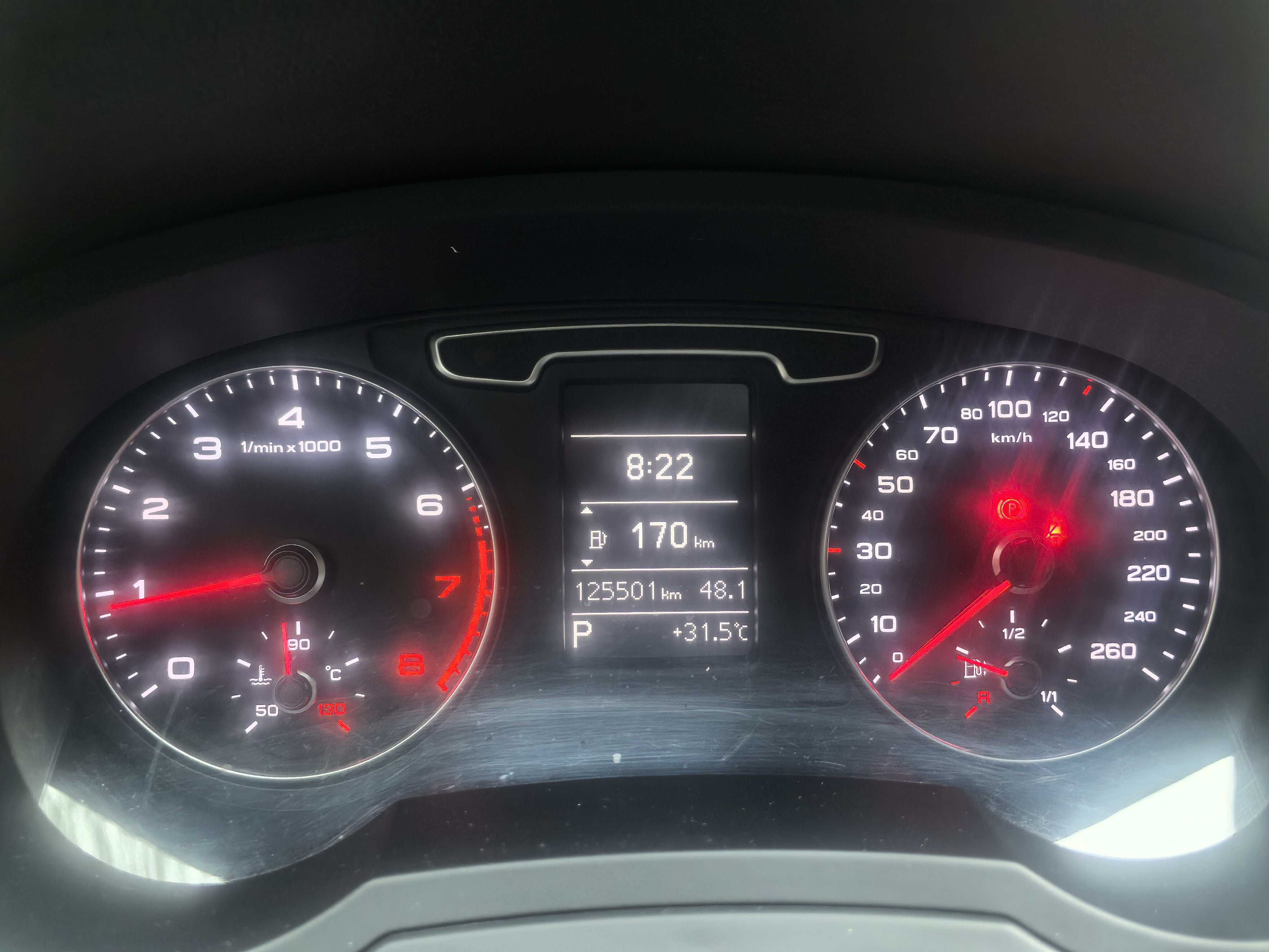 Audi Q3 2015 car image #11