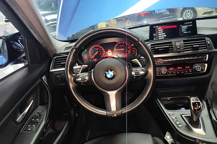 BMW 3 Series 2018 #11 BMW 3 Series 2018 car image #11