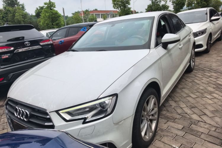 Audi A3 2018 car image #2