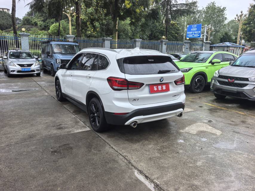 BMW X1 2021 car image #9