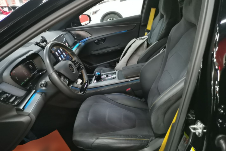 BYD Han 2023 car image #15