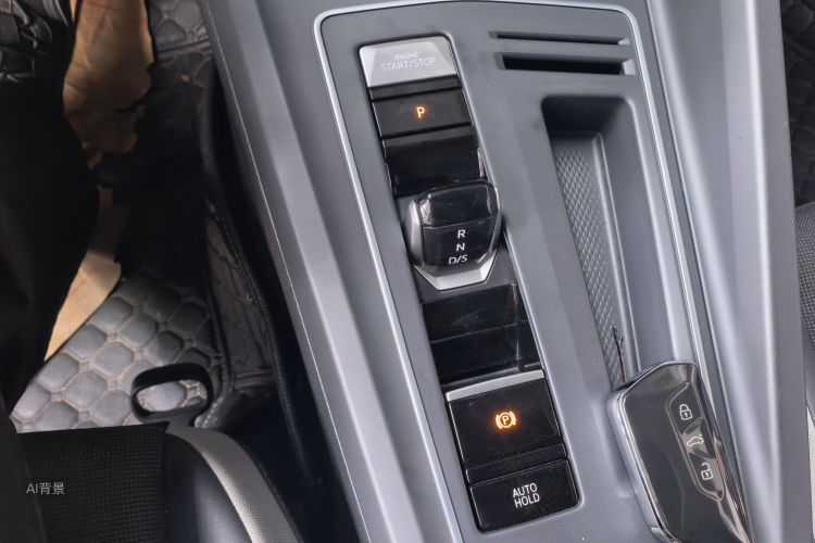 Volkswagen Golf 2021 car image #16