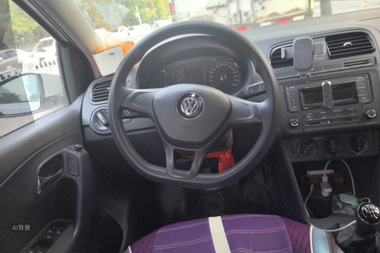 Volkswagen Polo 2016 car image #12
