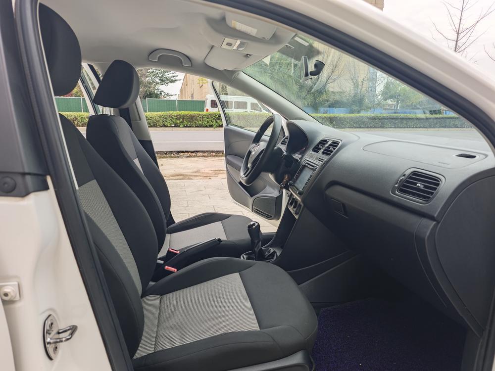 Volkswagen Polo 2015 immagine di auto #13