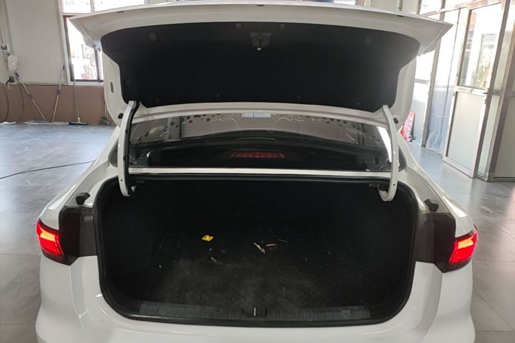 GEELY Emgrand 2023 car image #19