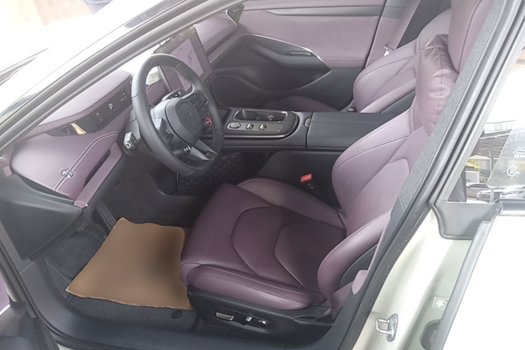 MI SU7 2025 car image #15