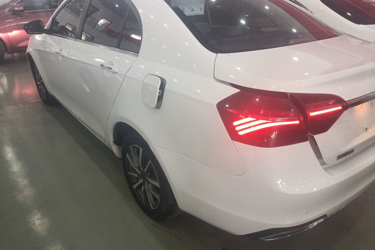 GEELY Emgrand 2021 #7 GEELY Emgrand 2021 car image #7