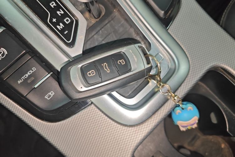 GEELY Emgrand GS 2018 car image #15