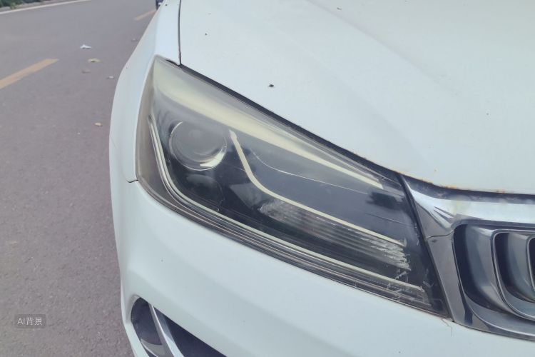 2019 car image #8