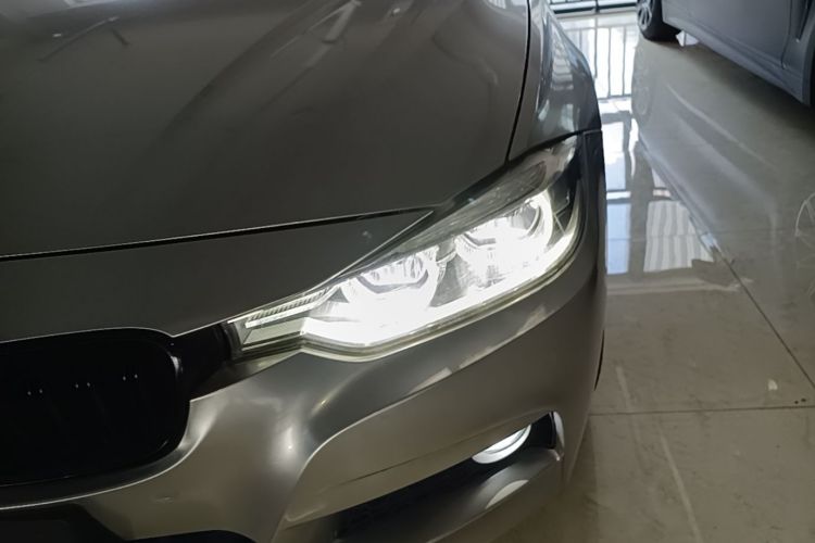 BMW 3 Series 2017 car image #23