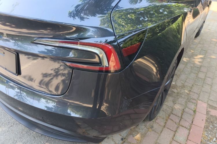 Tesla Model 3 2024 car image #8