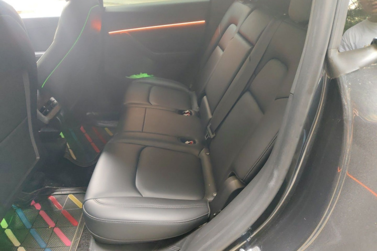 Tesla Model Y 2024 #10 Tesla Model Y 2024 immagine di auto #10