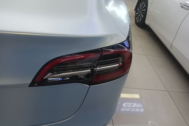 Tesla Model 3 2021 immagine di auto #8