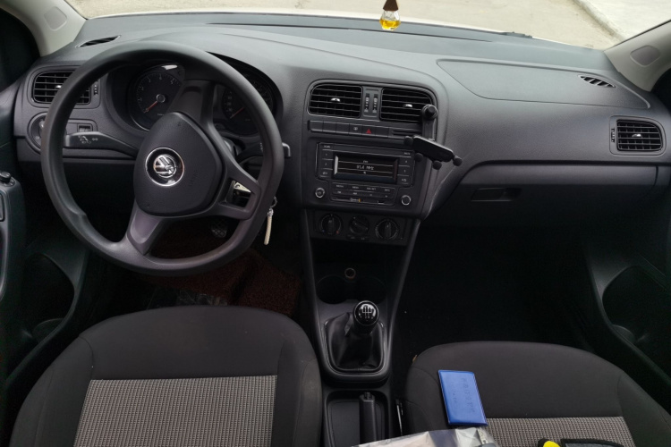 Volkswagen Polo 2016 #12 Volkswagen Polo 2016 car image #12