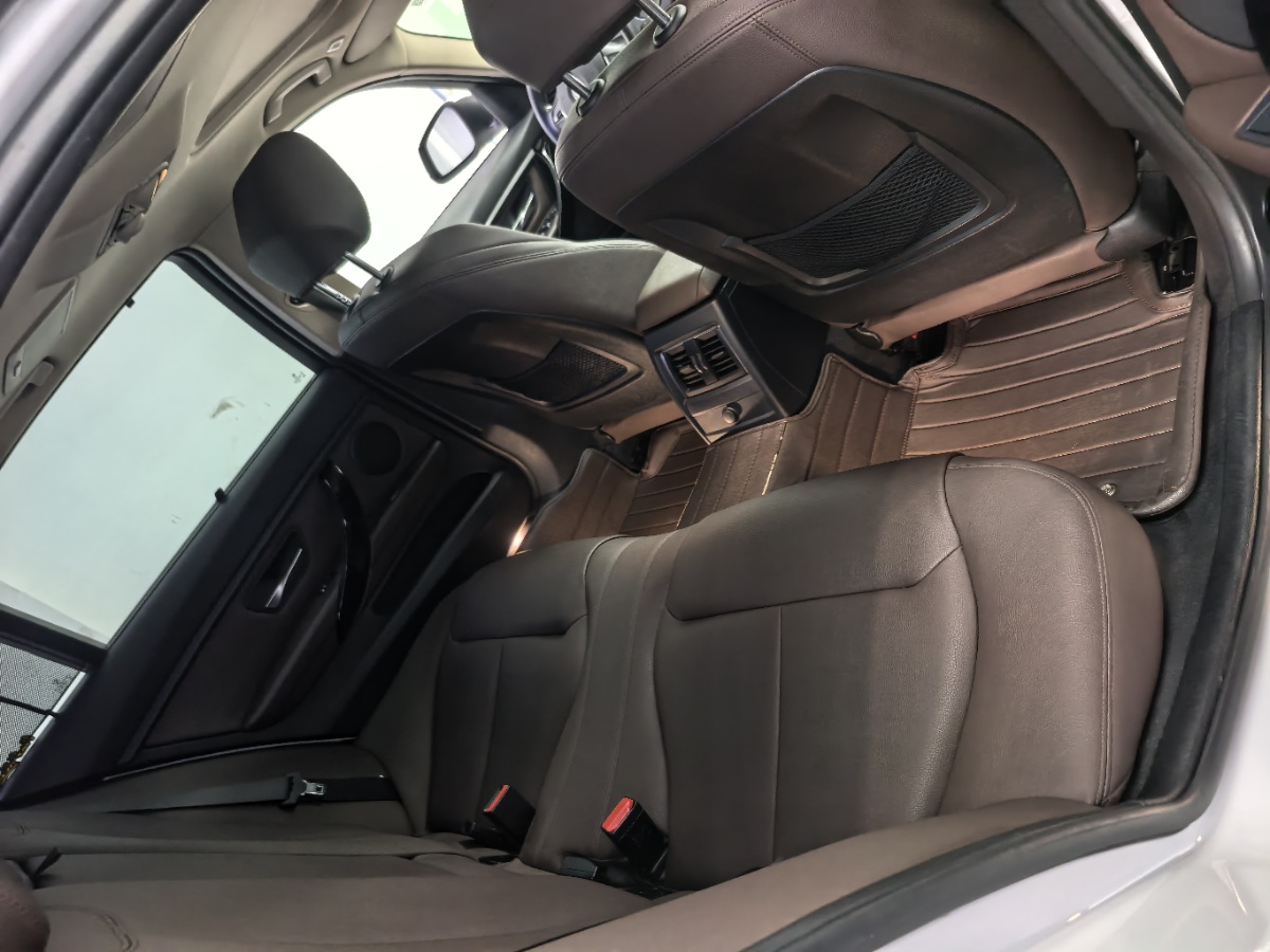 BMW 3 Series 2019 #4 BMW 3 Series 2019 car image #4