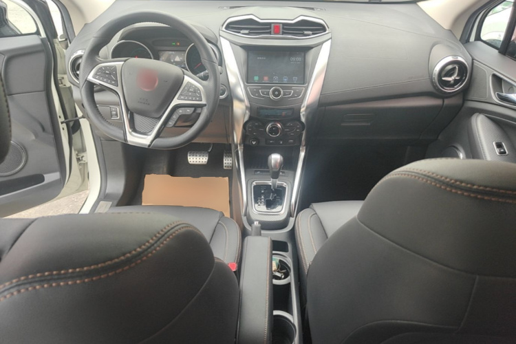 BYD Yuan 2018 #11 BYD Yuan 2018 car image #11