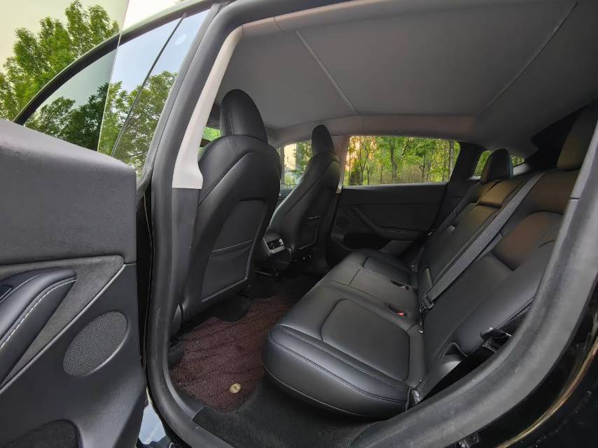 Tesla Model Y 2022 #5 Tesla Model Y 2022 car image #5