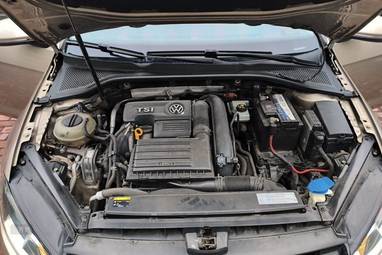Volkswagen Golf 2016 car image #22