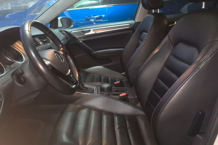 Volkswagen Golf 2016 car image #15