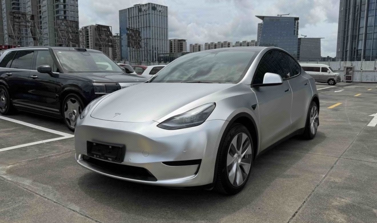 Tesla Model Y 2022 immagine di auto 