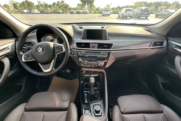 BMW X1 2018 #12 BMW X1 2018 car image #12