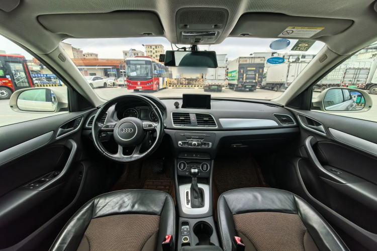 Audi Q3 2017 immagine di auto #18