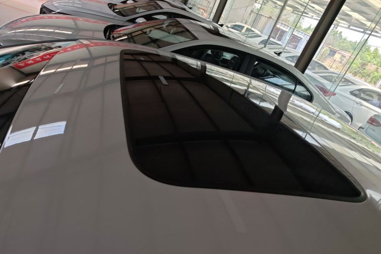 Volkswagen Bora 2026 car image #25