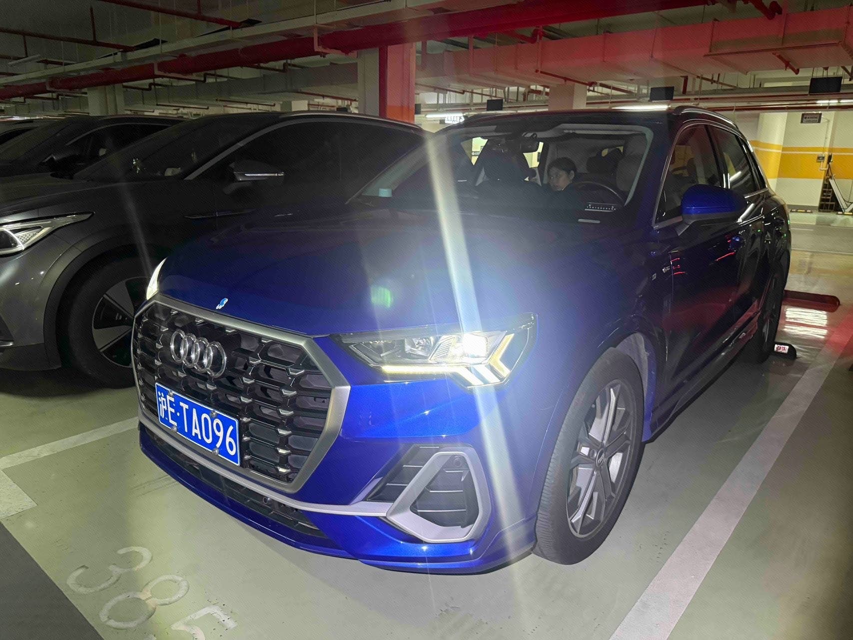 Audi Q3 2020 car image 
