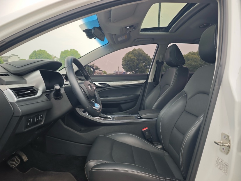 GEELY Emgrand 2019 car image #7