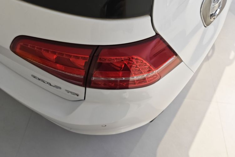 Volkswagen Golf 2016 car image #8