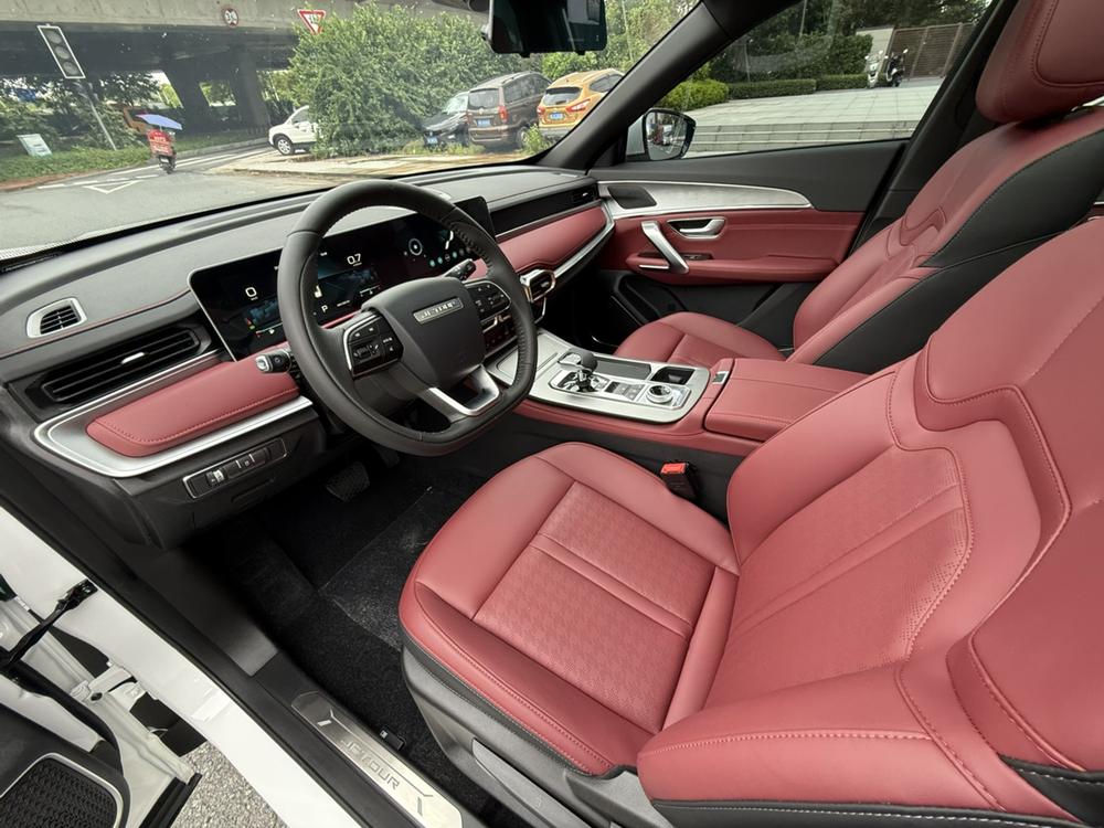 Jetour X70 PLUS 2025 #18 Jetour X70 PLUS 2025 car image #18